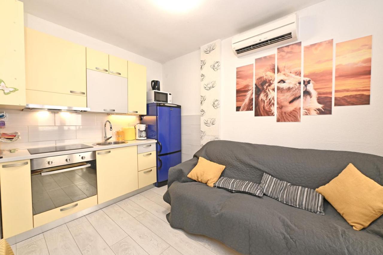 Apartman Blaz Lägenhet Poreč Exteriör bild