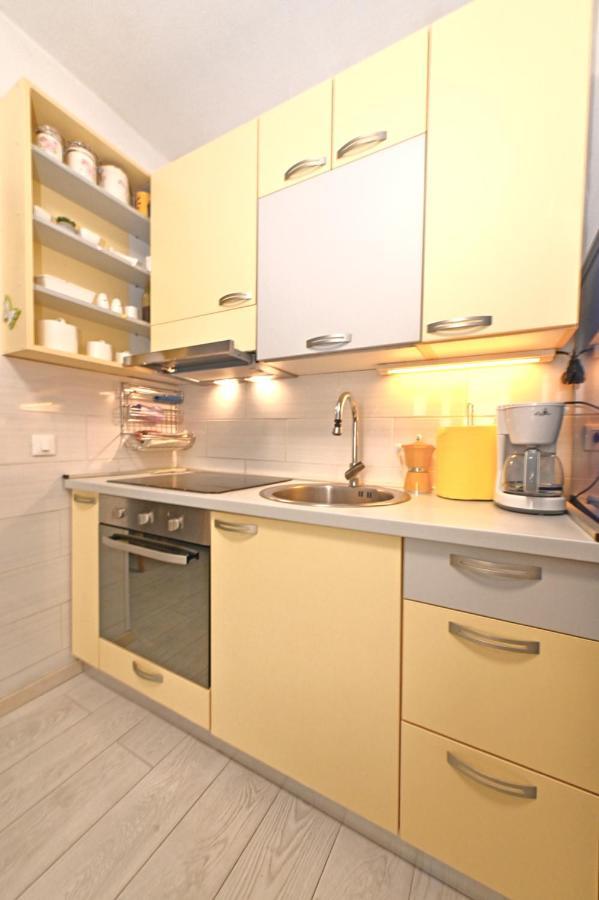 Apartman Blaz Lägenhet Poreč Exteriör bild